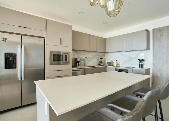 La Vista Residences Managed By Diria